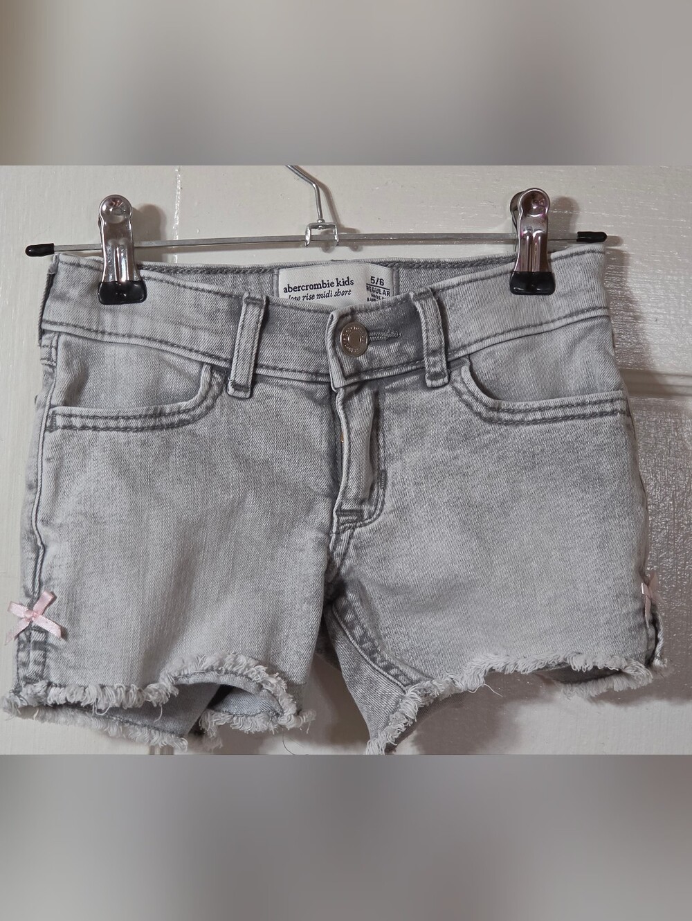 abercrombie kids Light Gray Low-Rise Frayed Hem Denim Shorts